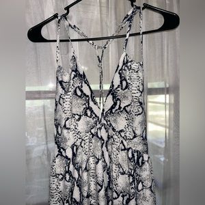 Snakeskin back keyhole maxi dress